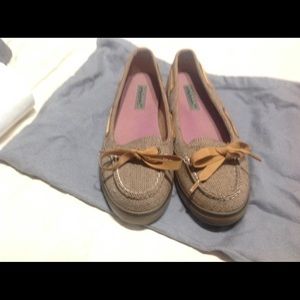 Never been worn Sperry shoes